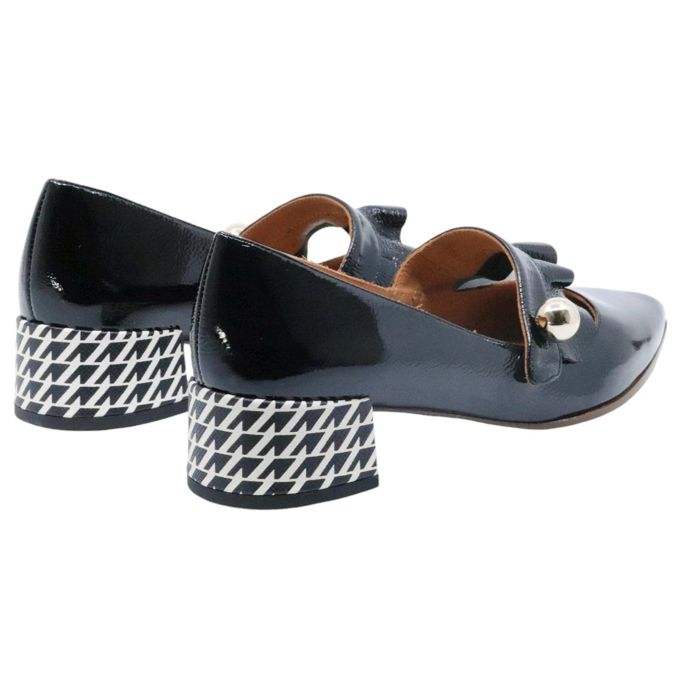 Decolletè Chie Mihara Jakarta in pelle lucida nera 