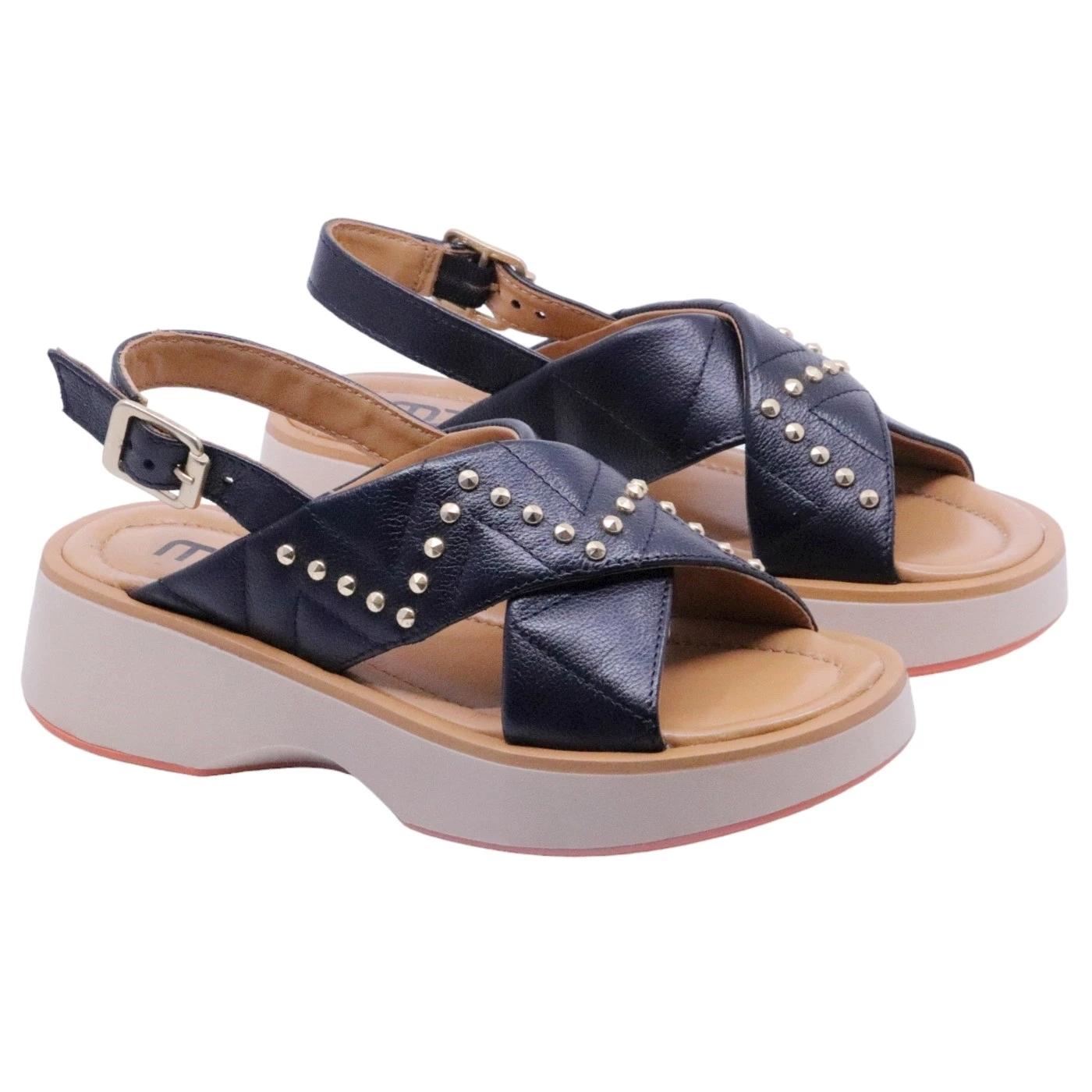 Sandalo zeppa Mjus T99002 in pelle nera con brochie oro 