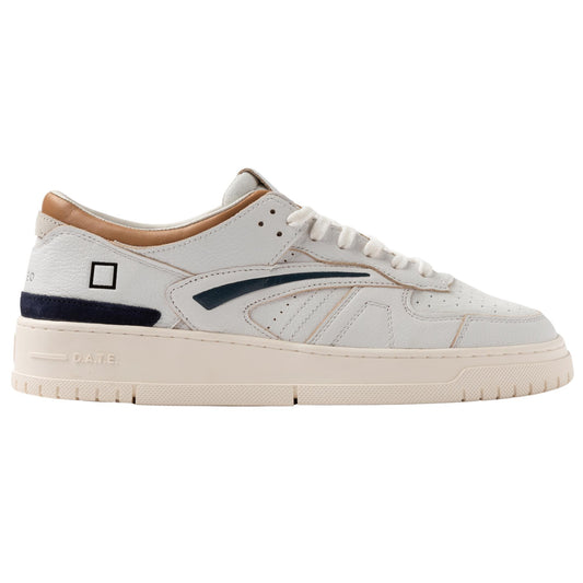 D.A.T.E. Torneo Colored TO-CO-WL sneaker uomo in pelle bianca con dettagli blu e cuoio 
