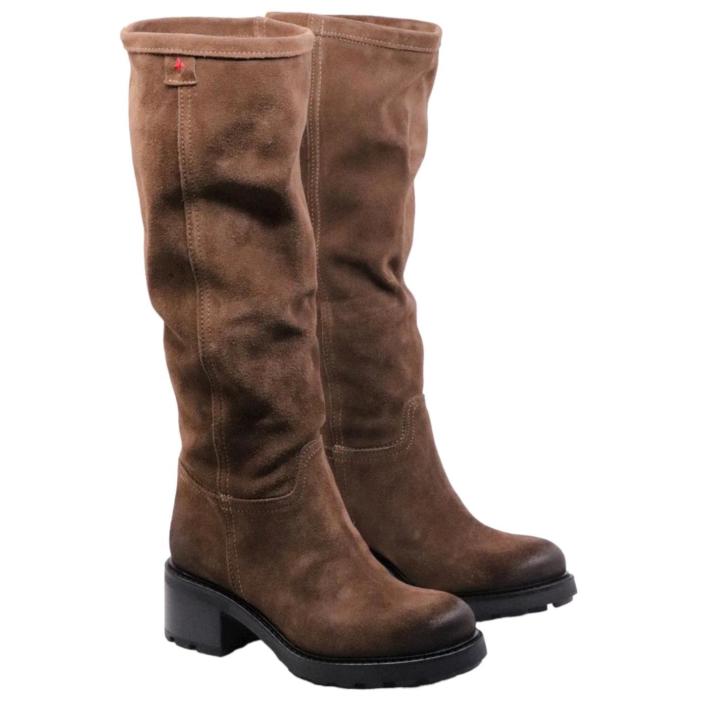 Stivale da donna Gio+ AFRA04A in camoscio di colore marrone 