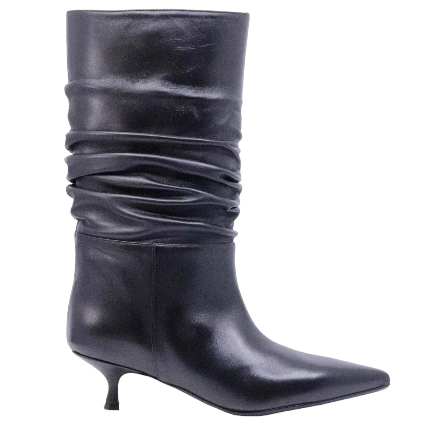 Stivale donna Anna F in elegante pelle di nappata di colore nera 