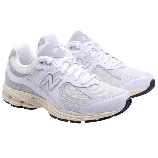 New Balance 2002RIA sneaker unisex in pelle bianca 