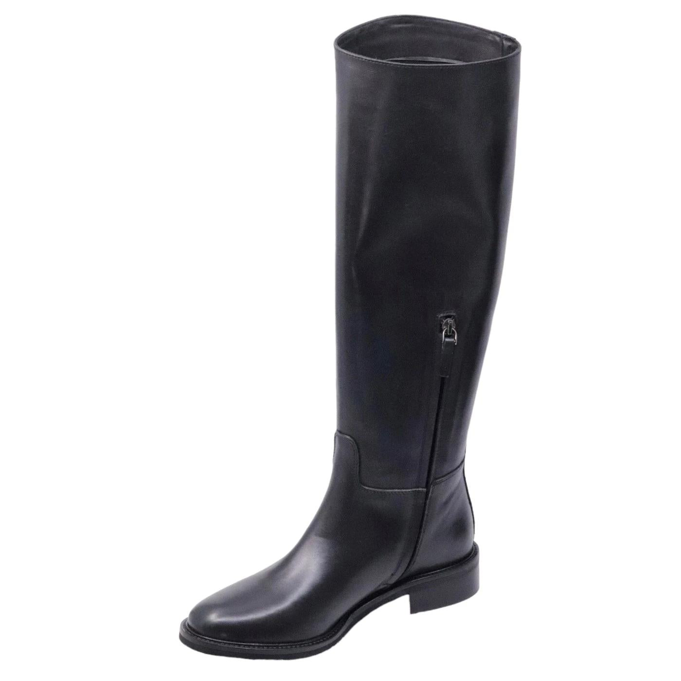 Stivale da donna The Seller GD491 realizzato in pelle di colore nero 