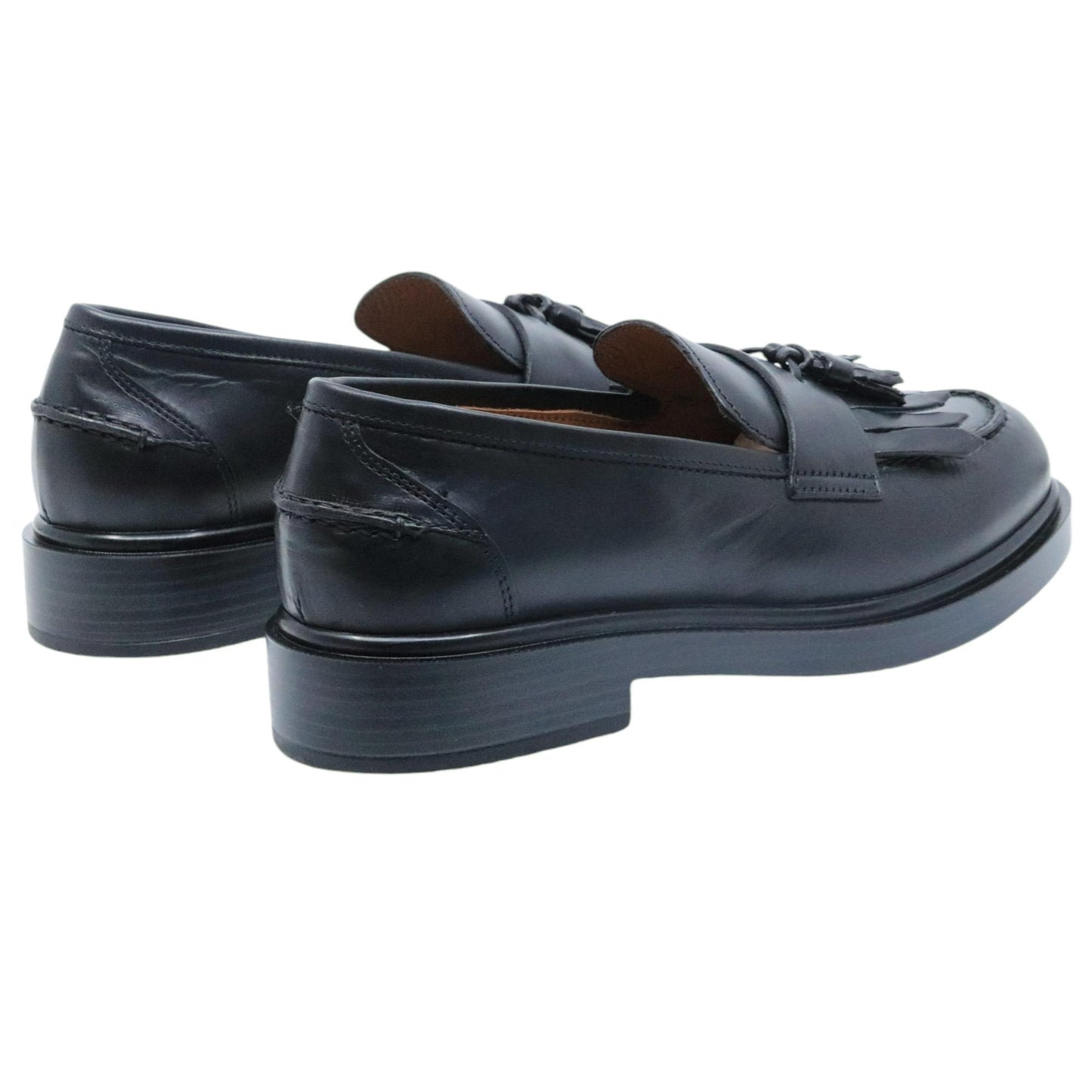 Mocassino donna Triver Flight 709-24 in pelle nera caratterizzato da un mappetto 