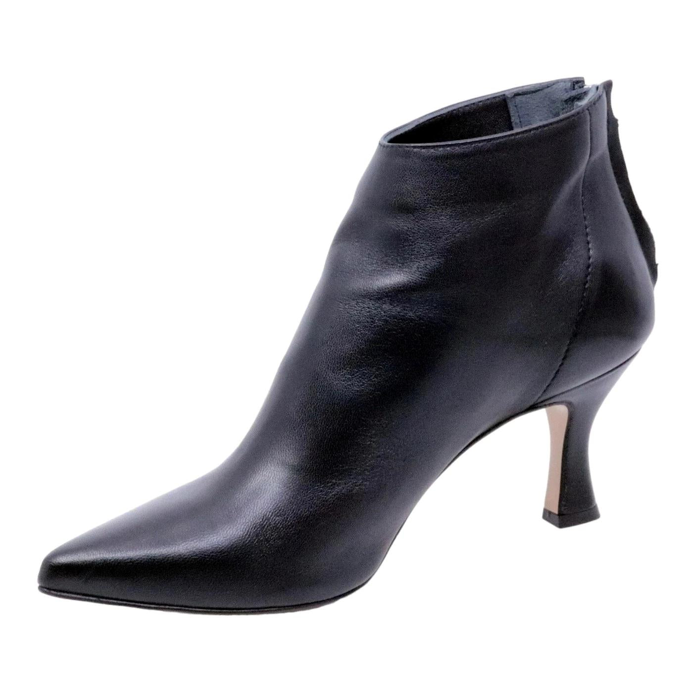 Tronchetto donna Ranyé 130 in pelle nera 