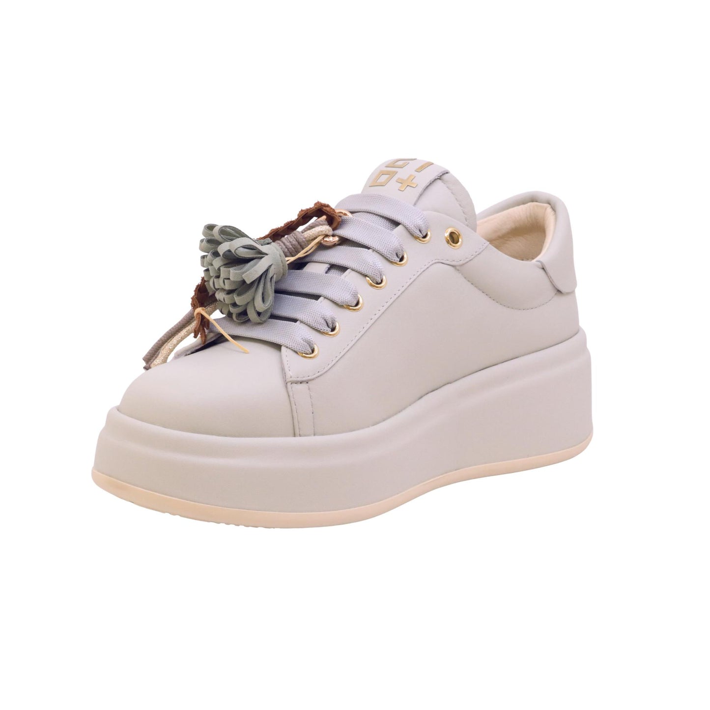 GIO+ Oliva Linda sneaker donna platform in pelle verde chiaro con accessori gioiello 