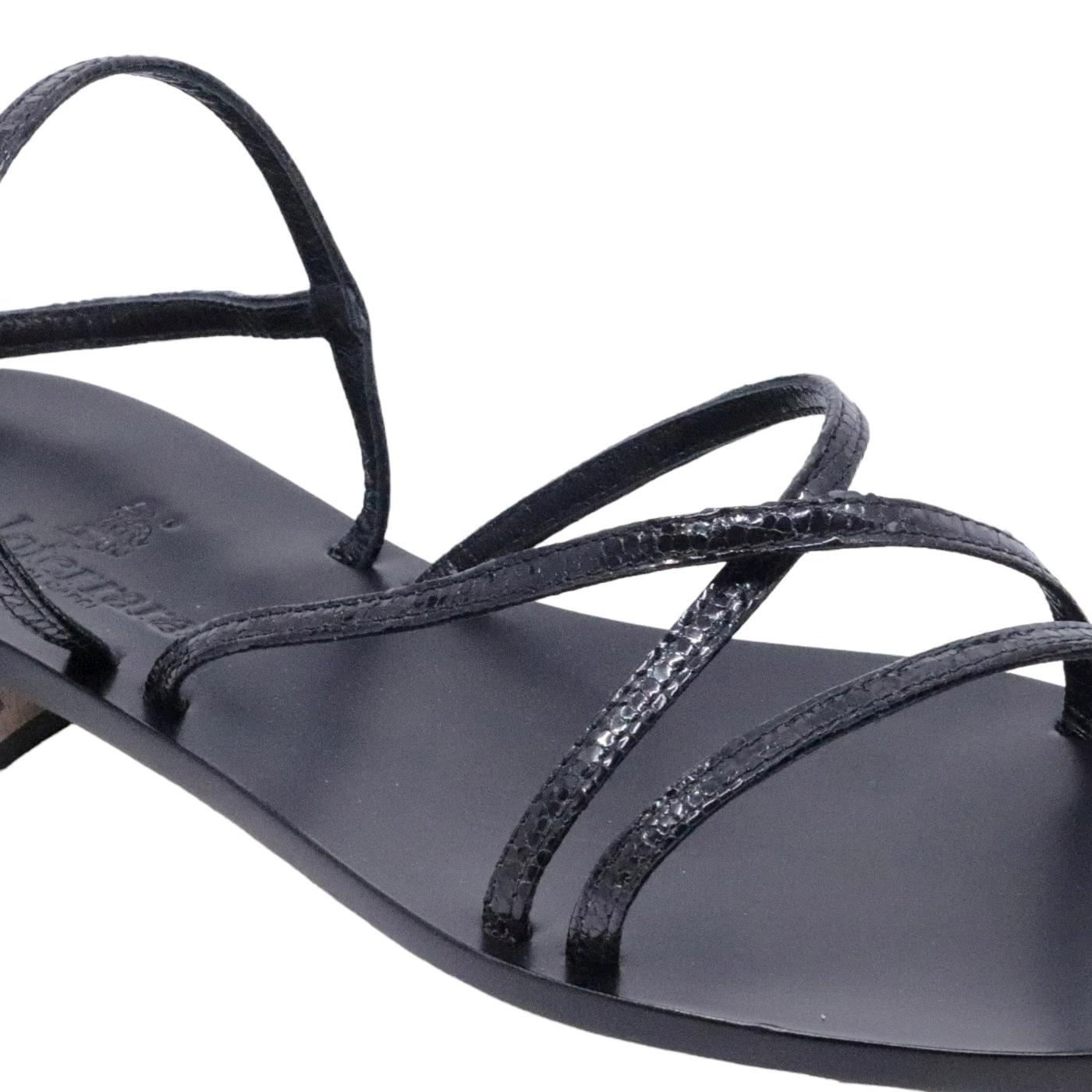 Sandalo caprese Paolo Ferrara in pelle diamantata nera 