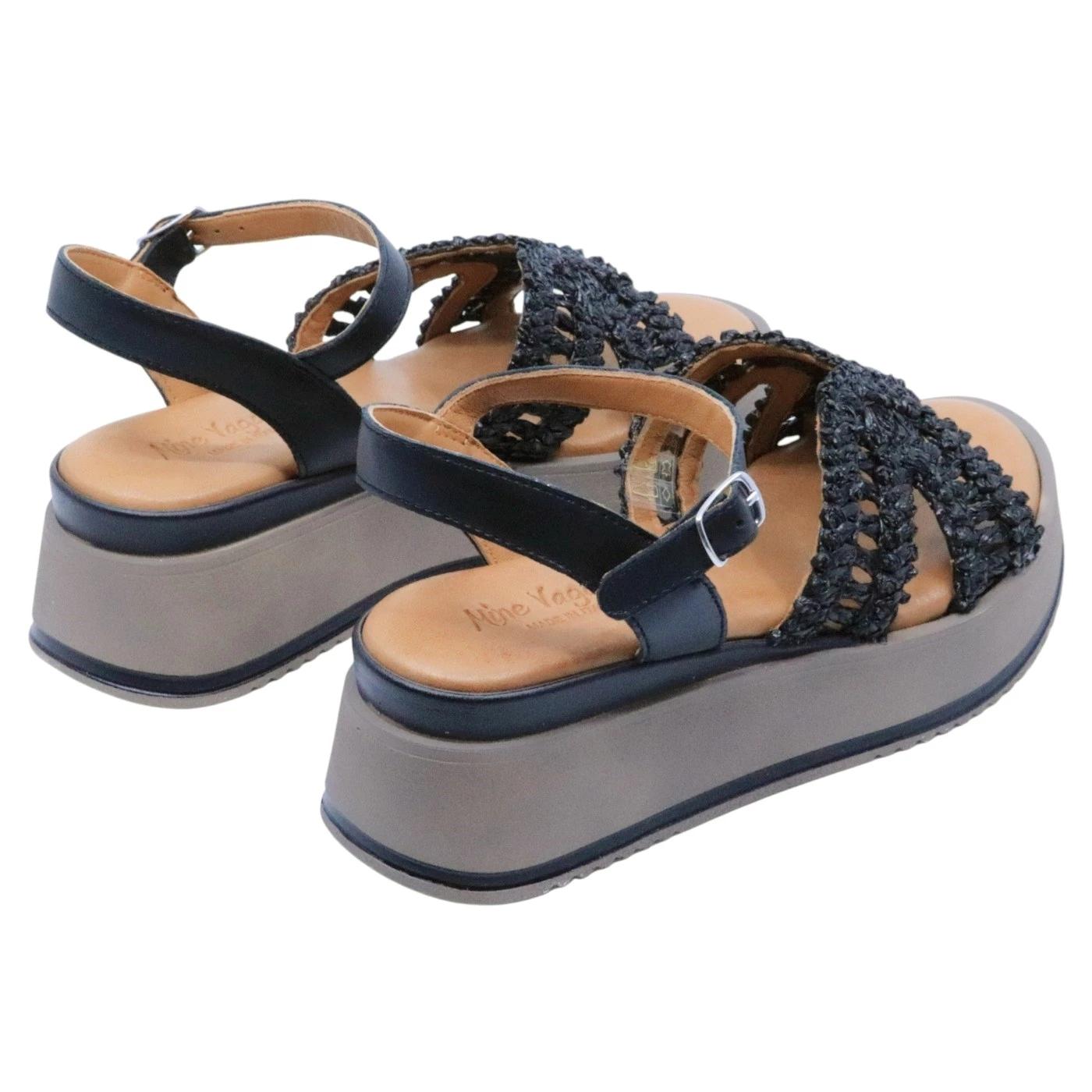 Sandalo con zeppa Mine Vaganti 3912 in pelle nera 