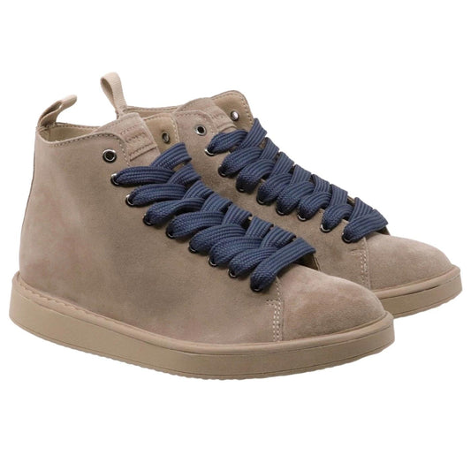 Polacchino uomo Panchic P01 in realizzata in pelle scamosciata nocciola con lacci blu 