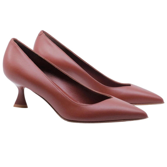 Décolleté Sergio Levantesi da donna realizzata in pelle opaca di colore marrone 