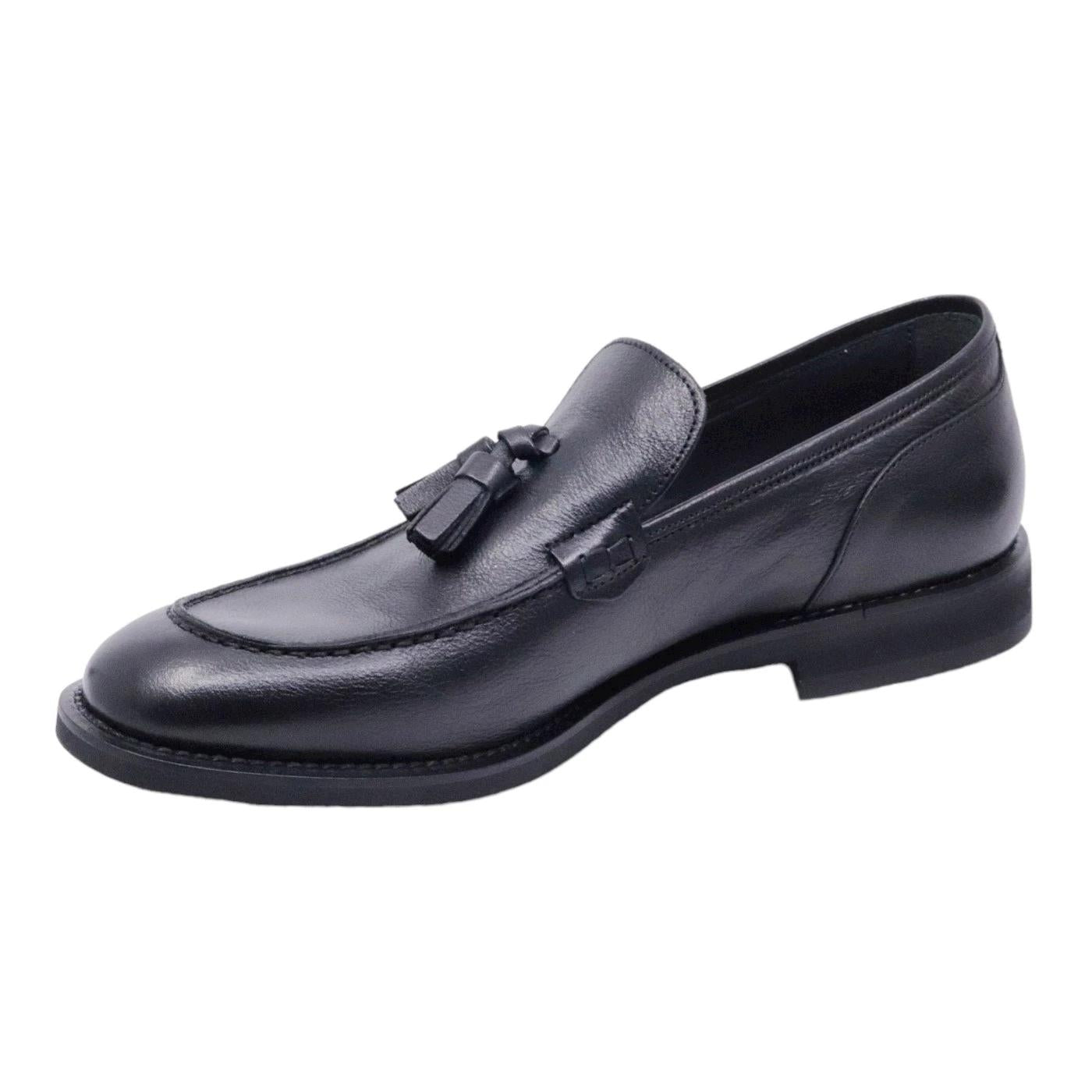 Mocassino uomo Seboy's 3542 in morbida pelle di colore nero con mappetti 