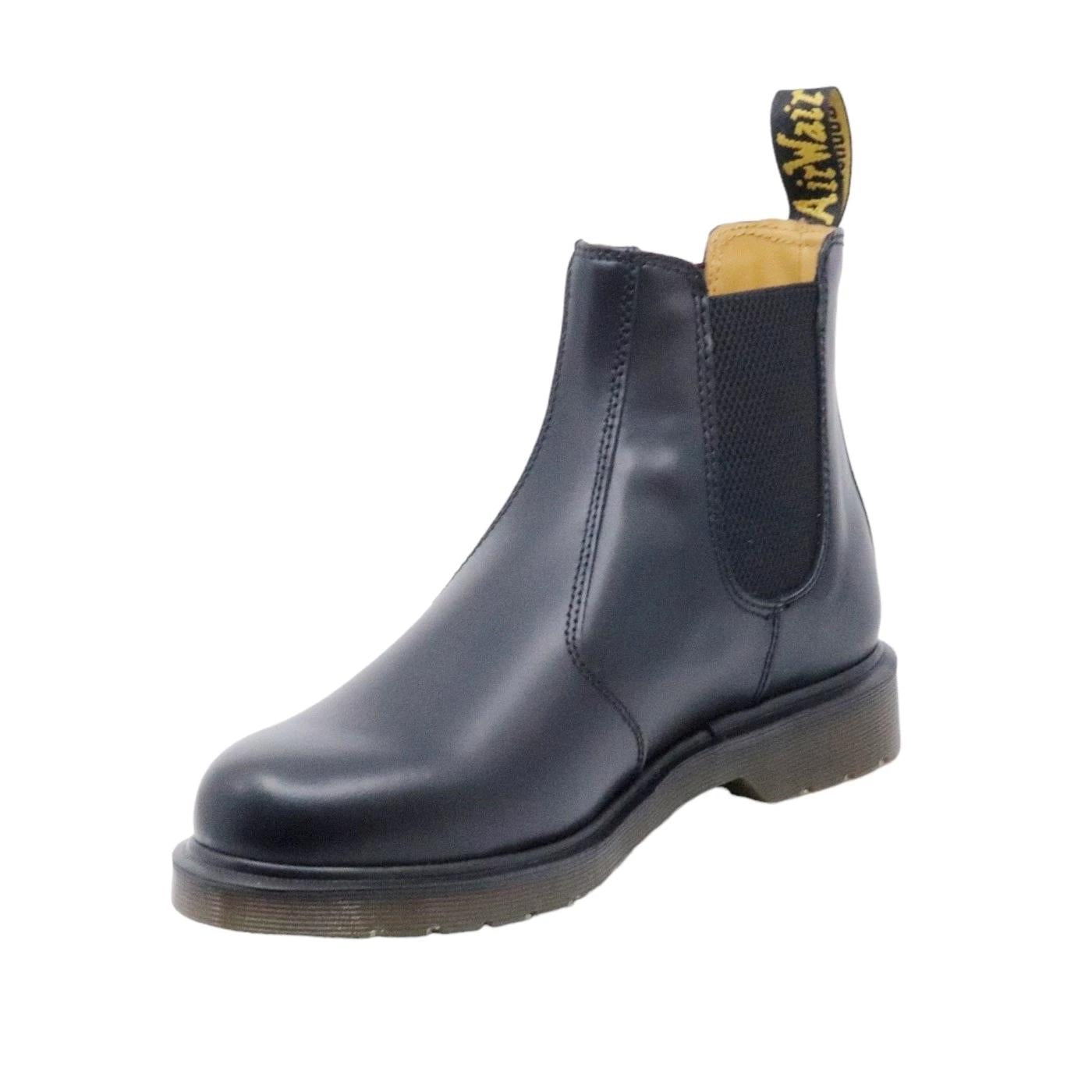 Dr. Martens 2976  Beatles in pelle smooth nera 