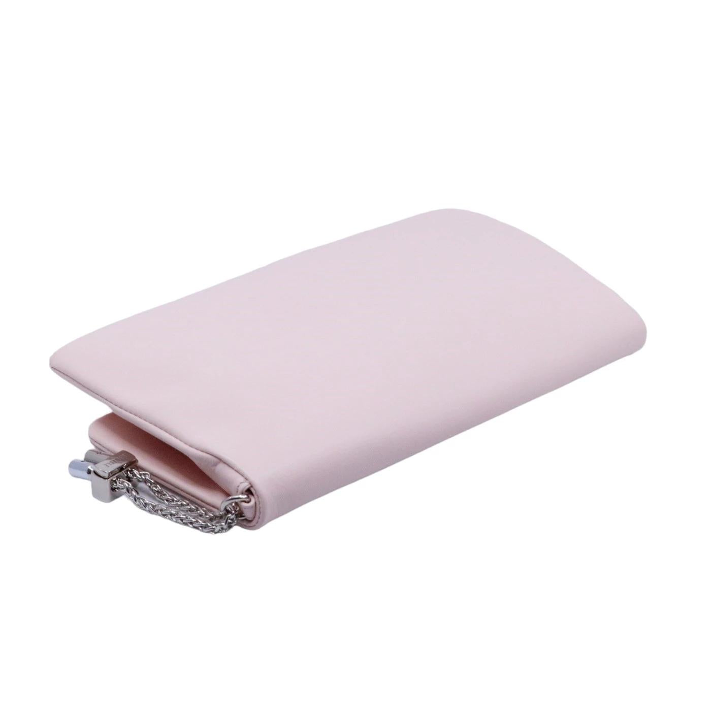 Pochette Rebelle Elisabetta realizzata in morbida pelle di colore cipria 