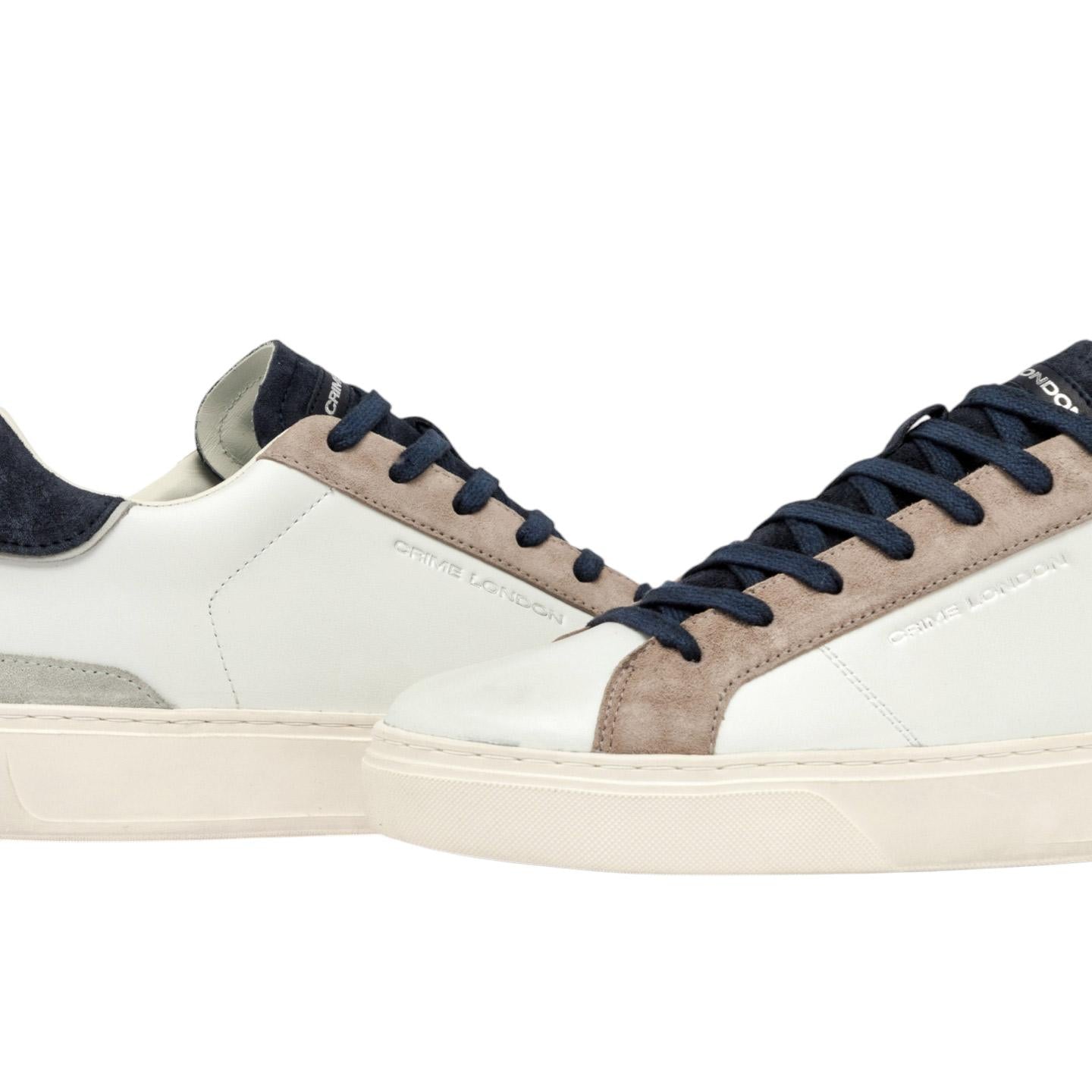 Sneaker uomo Crime London Blade 14700 in pelle bianca con talloncino in camoscio blu 