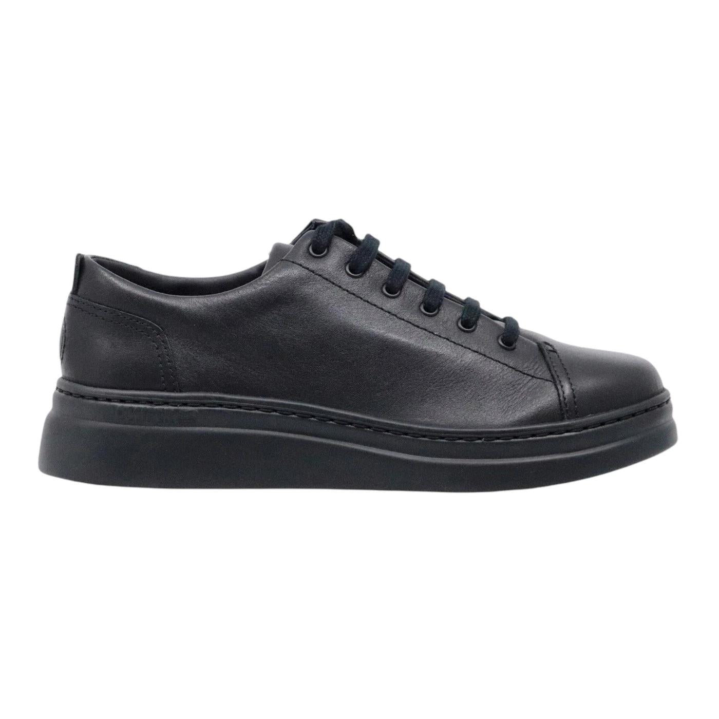 Sneaker donna Camper in pelle di colore nero 