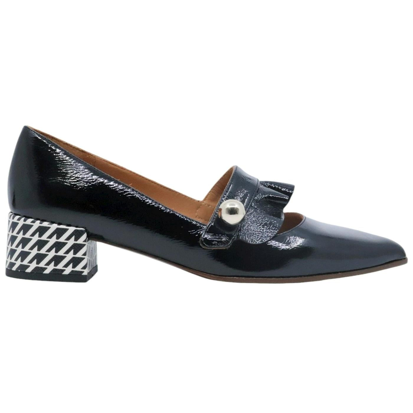 Decolletè Chie Mihara Jakarta in pelle lucida nera 