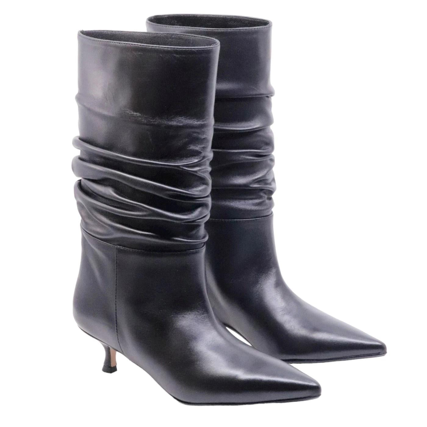 Stivale donna Anna F in elegante pelle di nappata di colore nera 