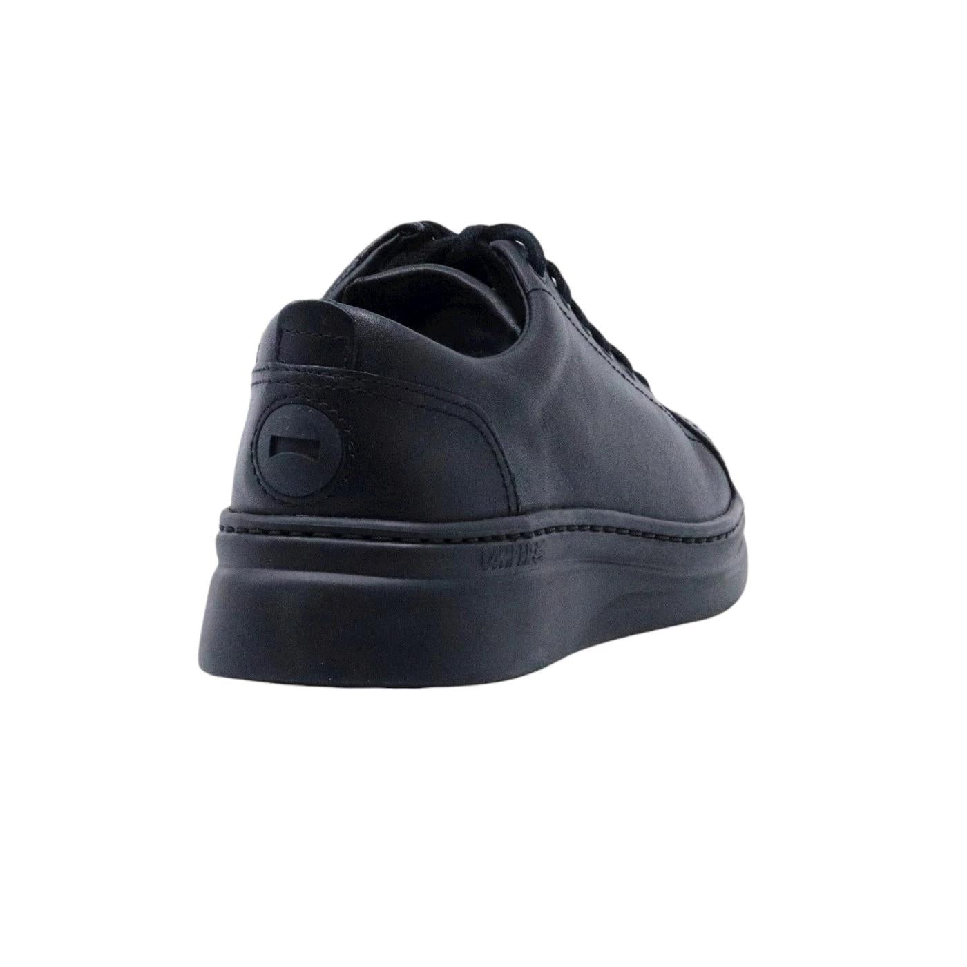 Sneaker donna Camper in pelle di colore nero 