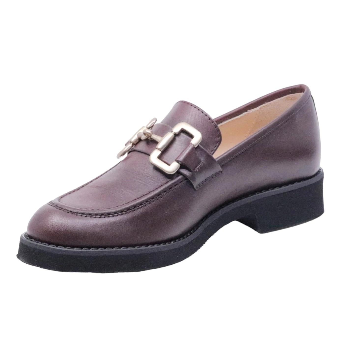 Mocassino donna Le Briella Z800F in pelle nappata di colore bordeaux con morsetto 