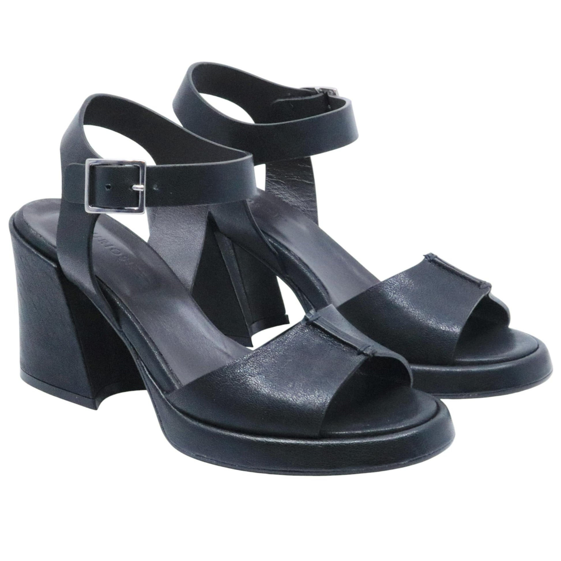 Sandalo con tacco Curiositè 2739 in pelle nera 