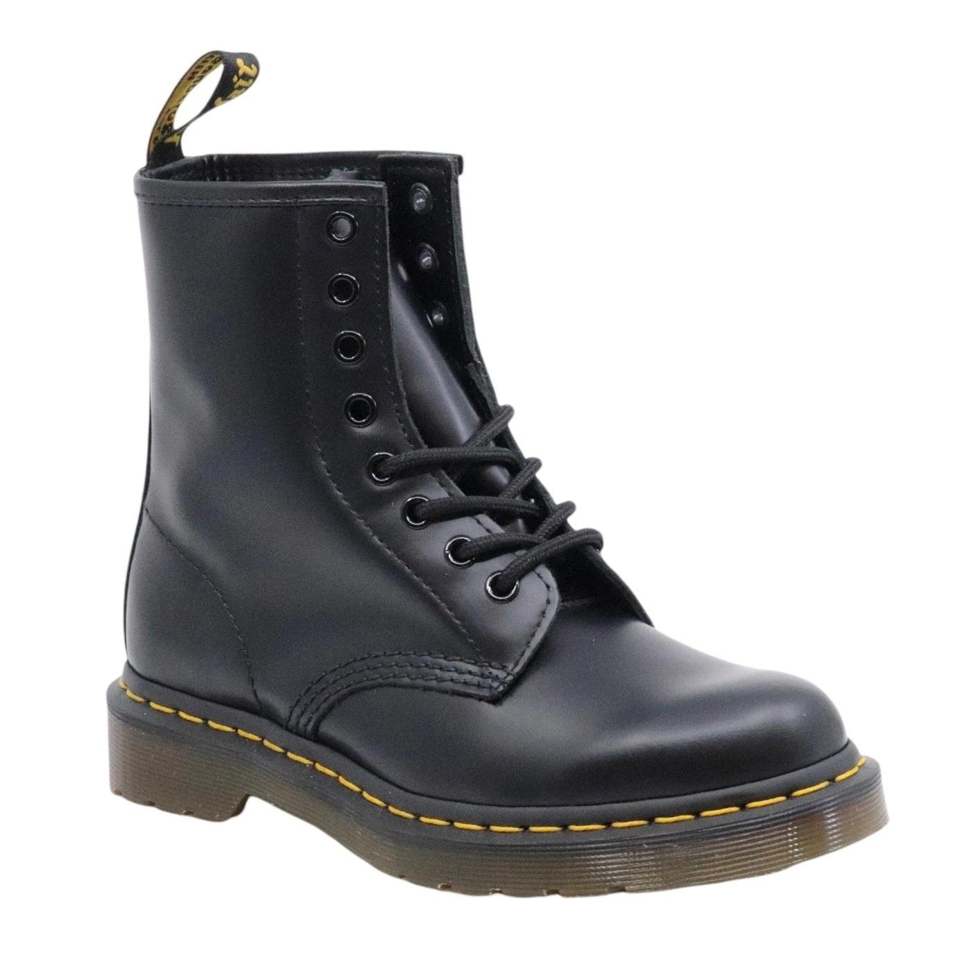 Dr. Martens 1460 anfibio unisex in pelle smooth nera 1460SMOOTHBLACK DR MARTENS