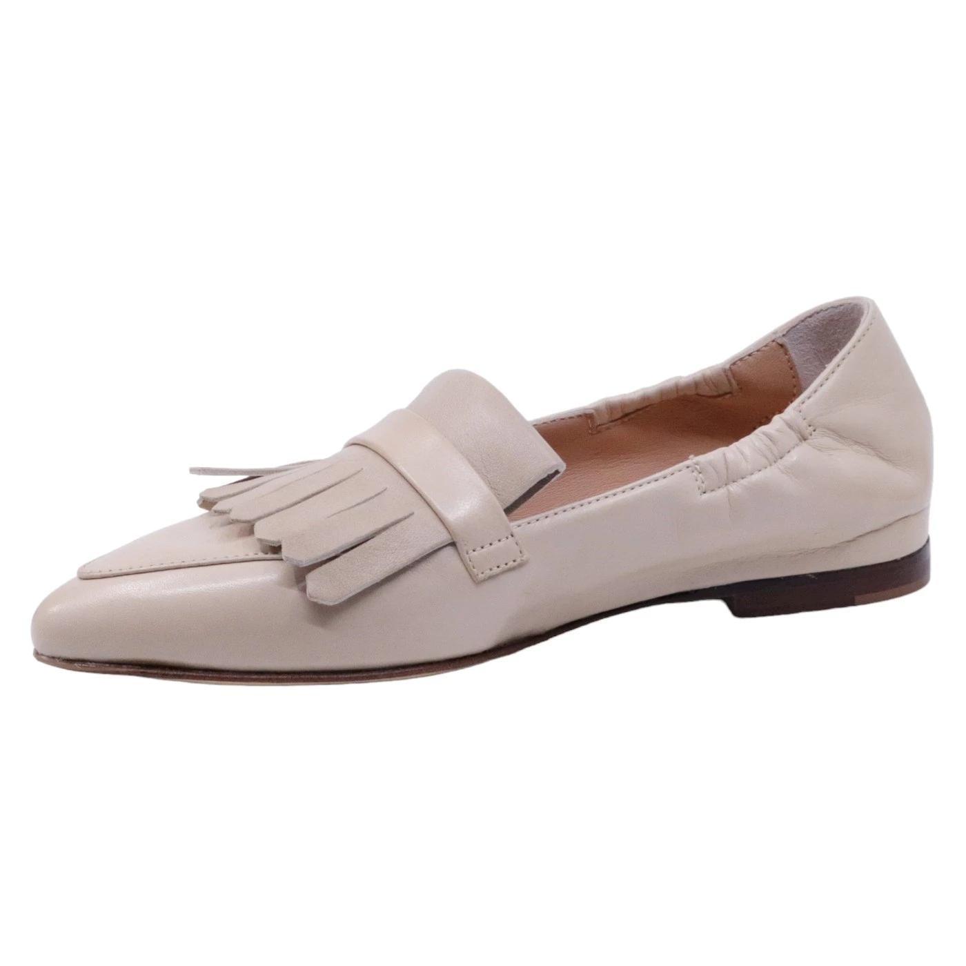 Mocassino donna Triver Flight realizzato in pelle nappata di colore avorio 