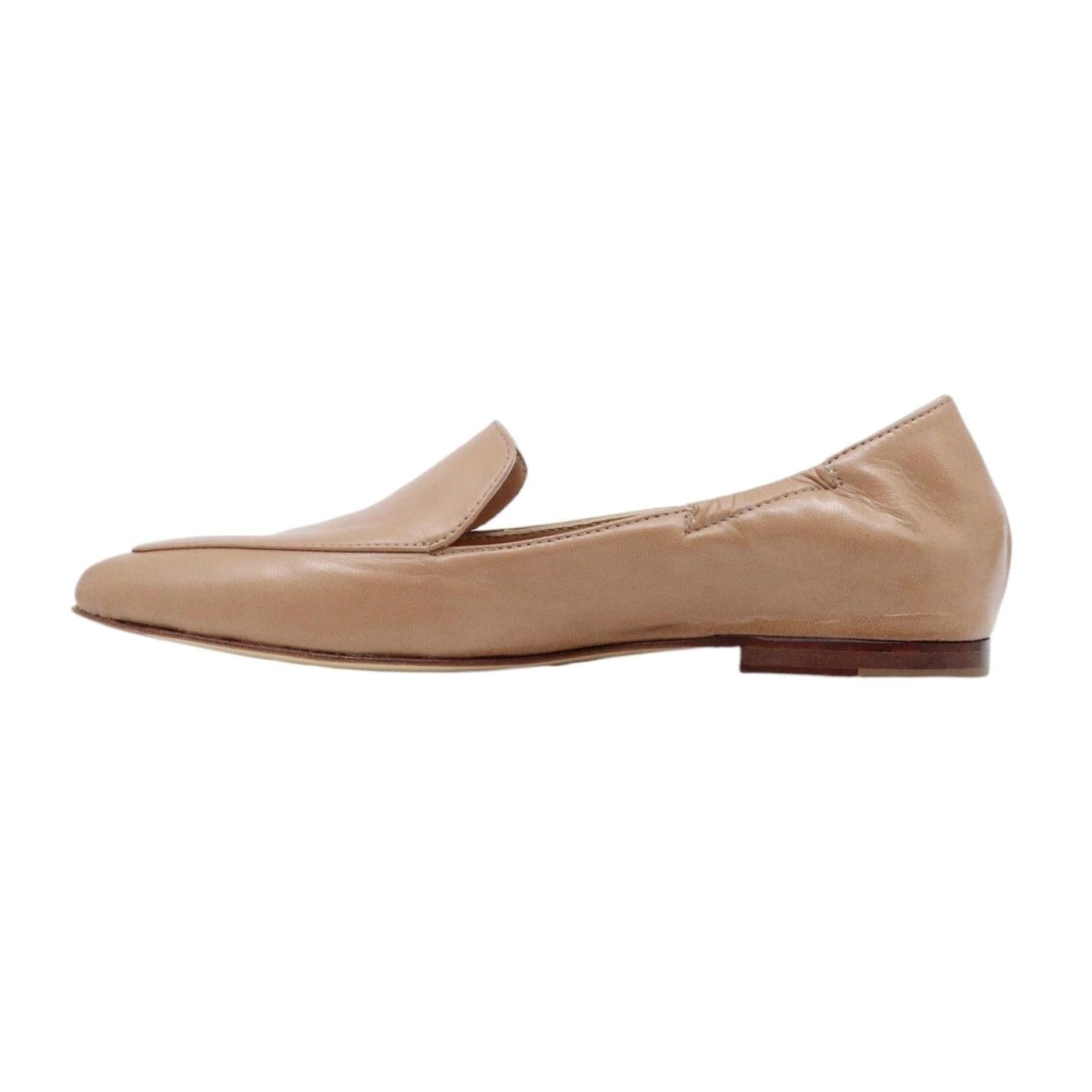 Mocassino donna Triver Flight realizzato in pelle nappata di colore sabbia 