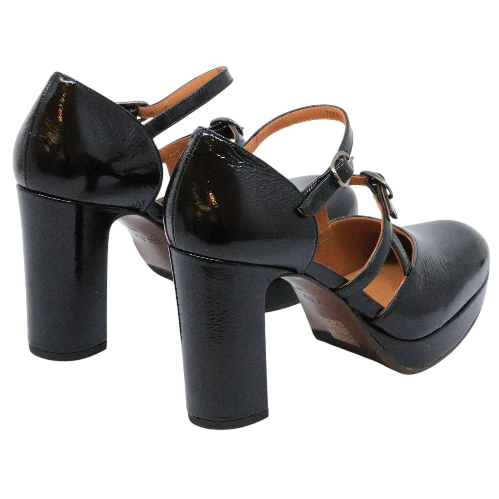 Decolletè Chie Mihara Cadala in pelle lucida nera 