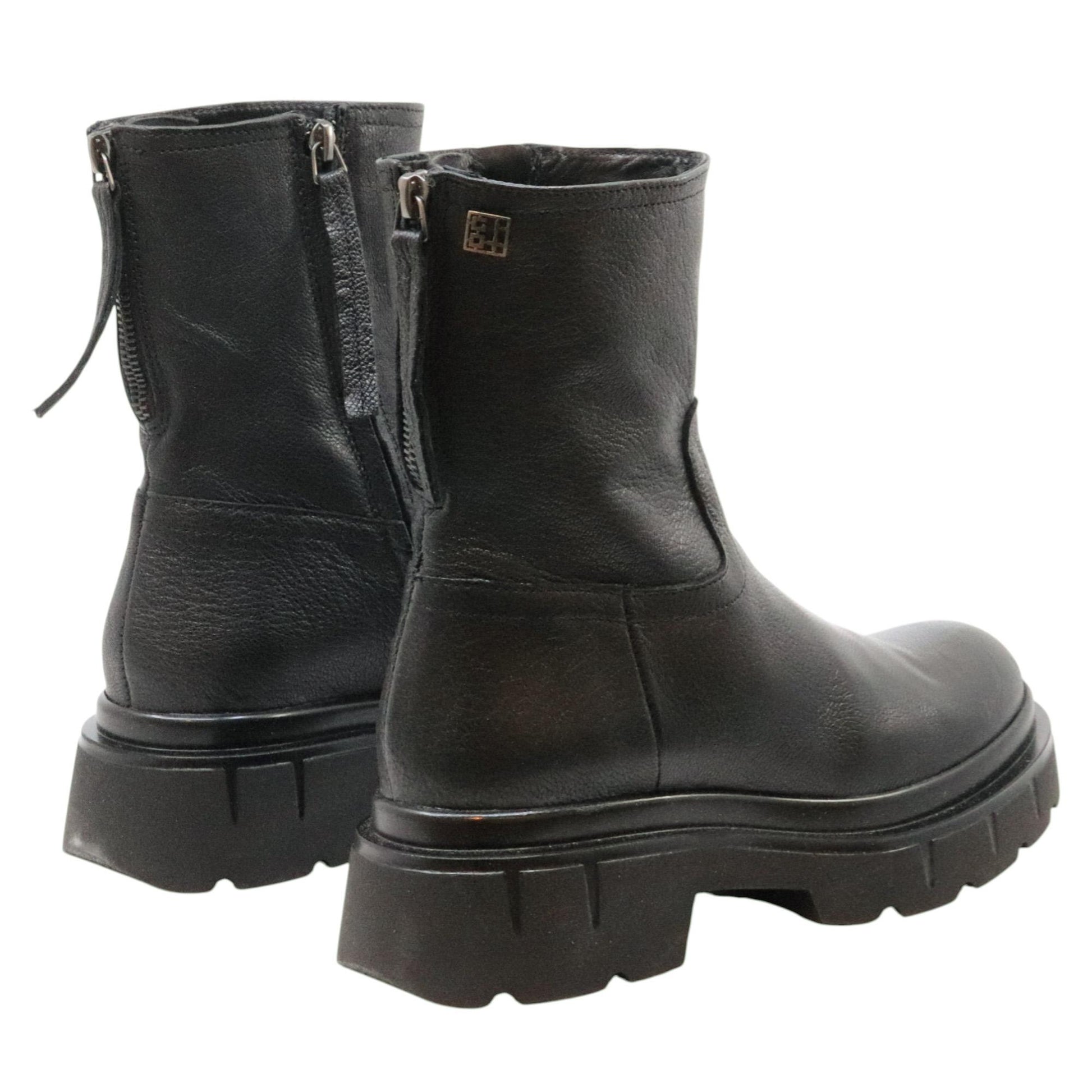 GIO+ CORA07B Combi stivaletto donna in pelle nera con fondo carro armato 