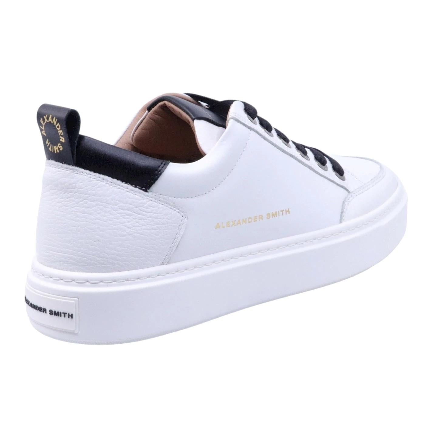 Sneaker uomo Alexander Smith Bond in pelle bianca e dettagli in nero 