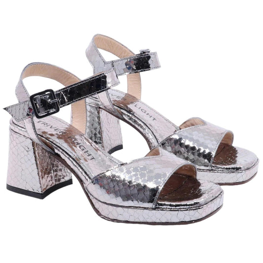 Sandalo Triver Flight da donna realizzato in morbida pelle specchiata 