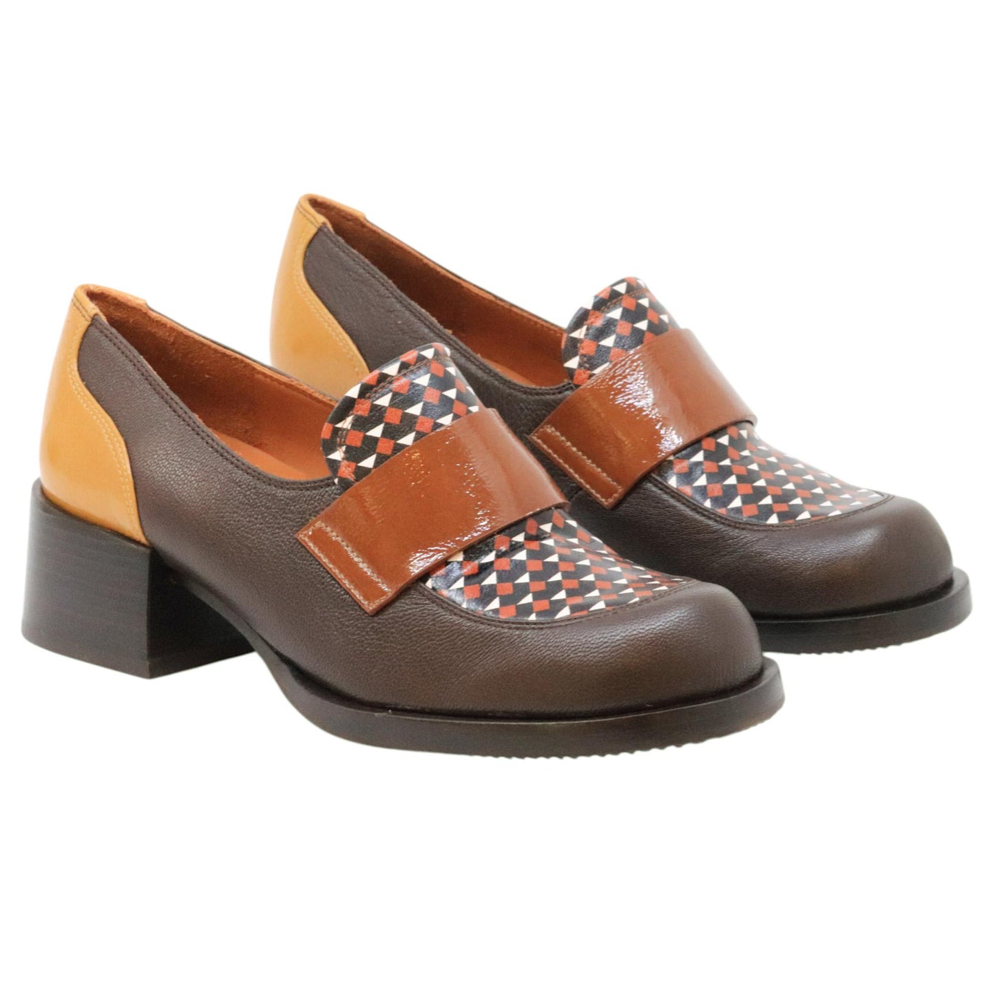 Mocassino Chie Mihara Zumaira donna in pelle marrone e stampa a fantasia 