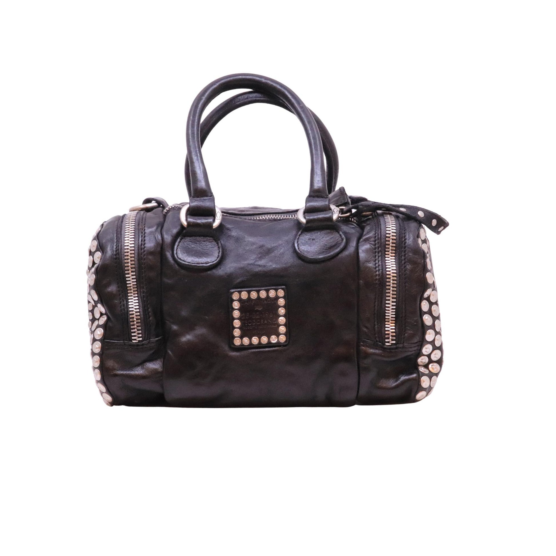 Campomaggi Britney C002780ND borsa bauletto in pelle nera con borchie 