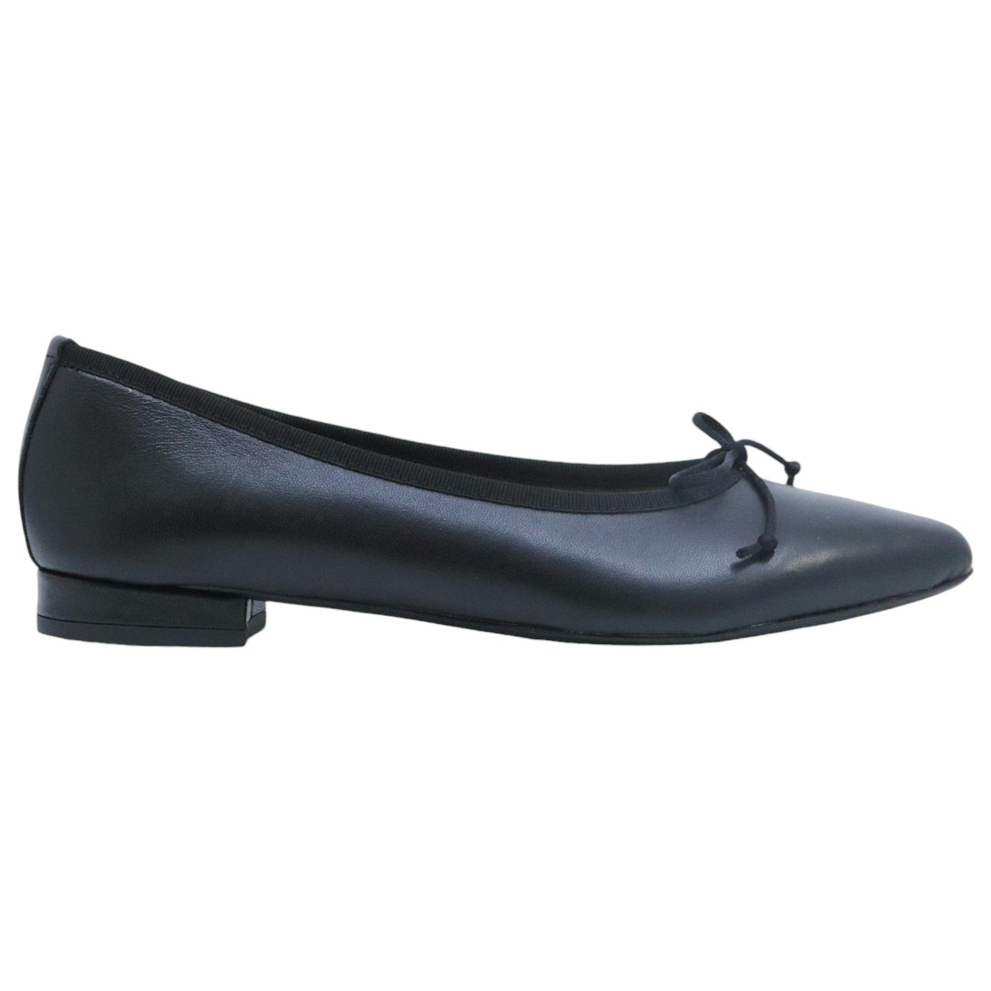 Ballerina donna Jaffè 600T in pelle nera con un delicato fiocco applicato 