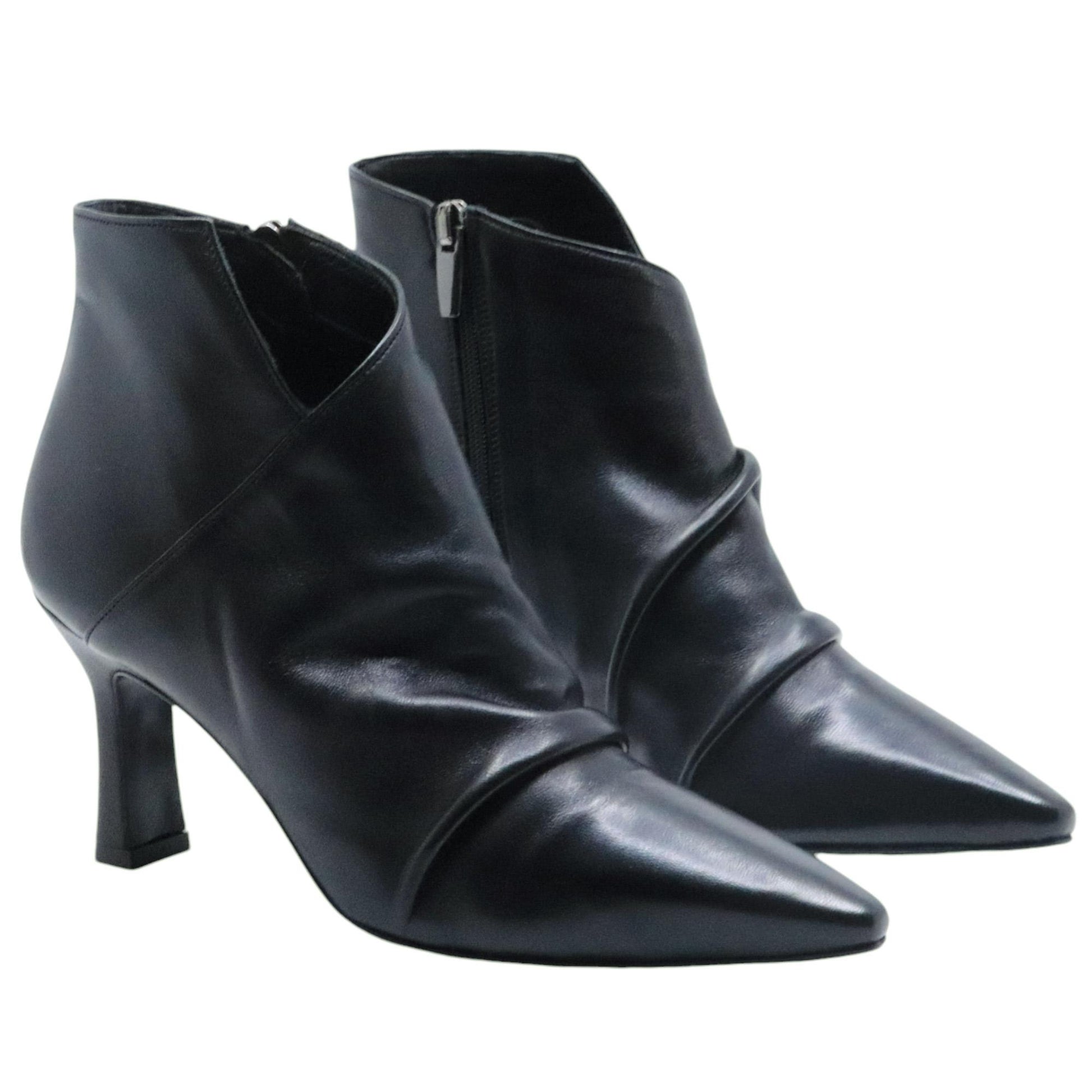 Tronchetto da donna The Seller BR317 in pelle nera 