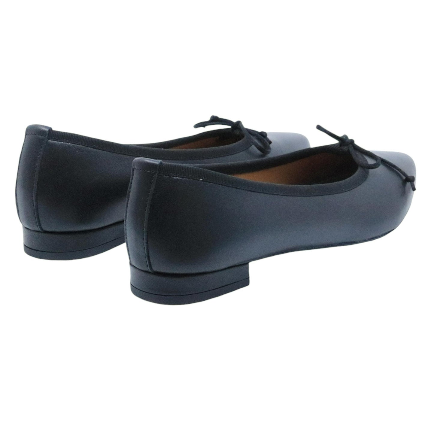 Ballerina donna Jaffè 600T in pelle nera con un delicato fiocco applicato 