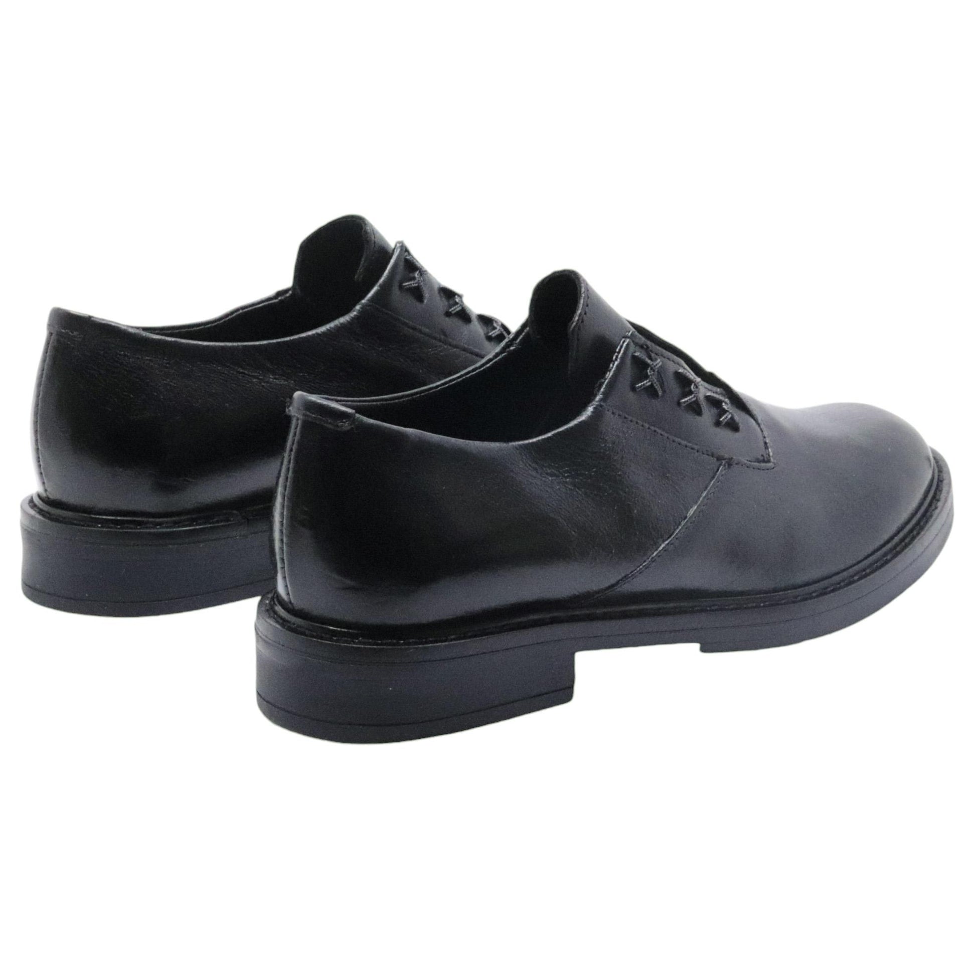 Scarpa Mjus T81107 da donna in pelle nera 